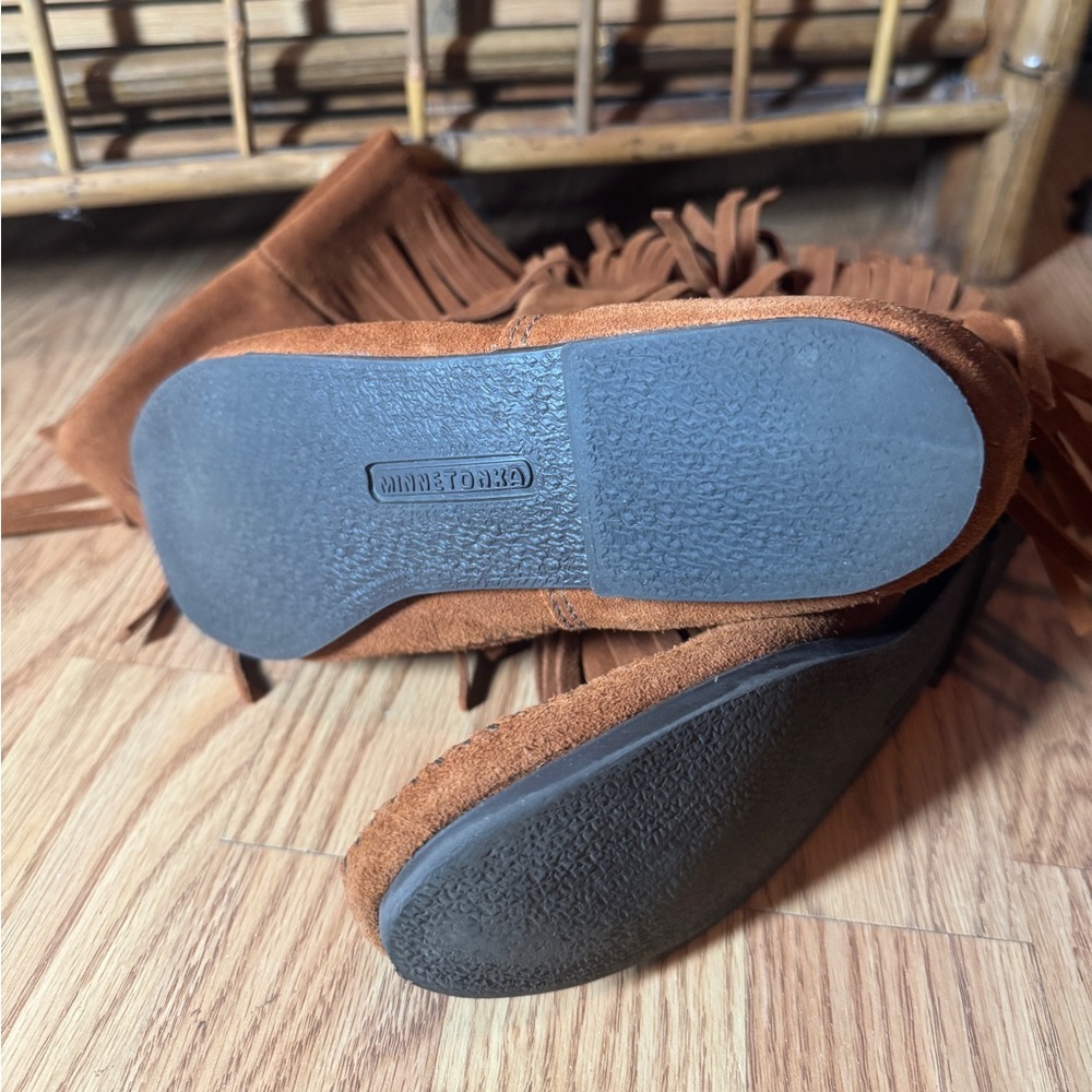 Women's Fringe MinneTonka Moccasin Boots - Brown - Picture 4 of 6